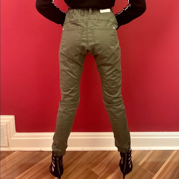 ✨BRAND NEW✨ cool, khaki, joggers! - Picture 5 of 7